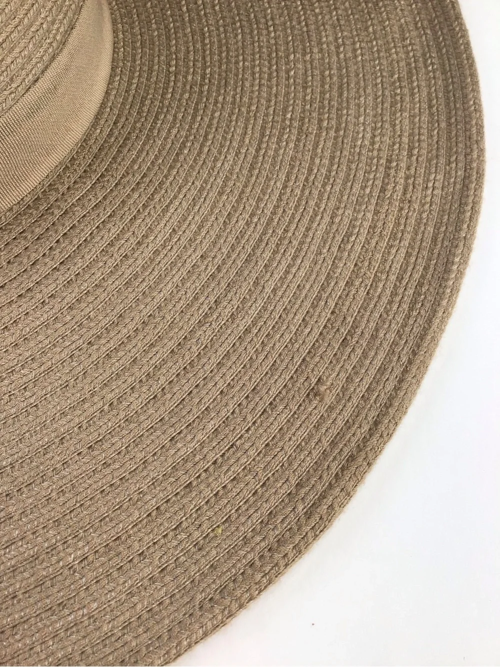 Wallaroo Aria Sun Hat in Brown.